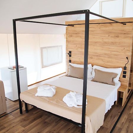 קסטל וולטורנו Nabi Resort Glamping & Spa מראה חיצוני תמונה