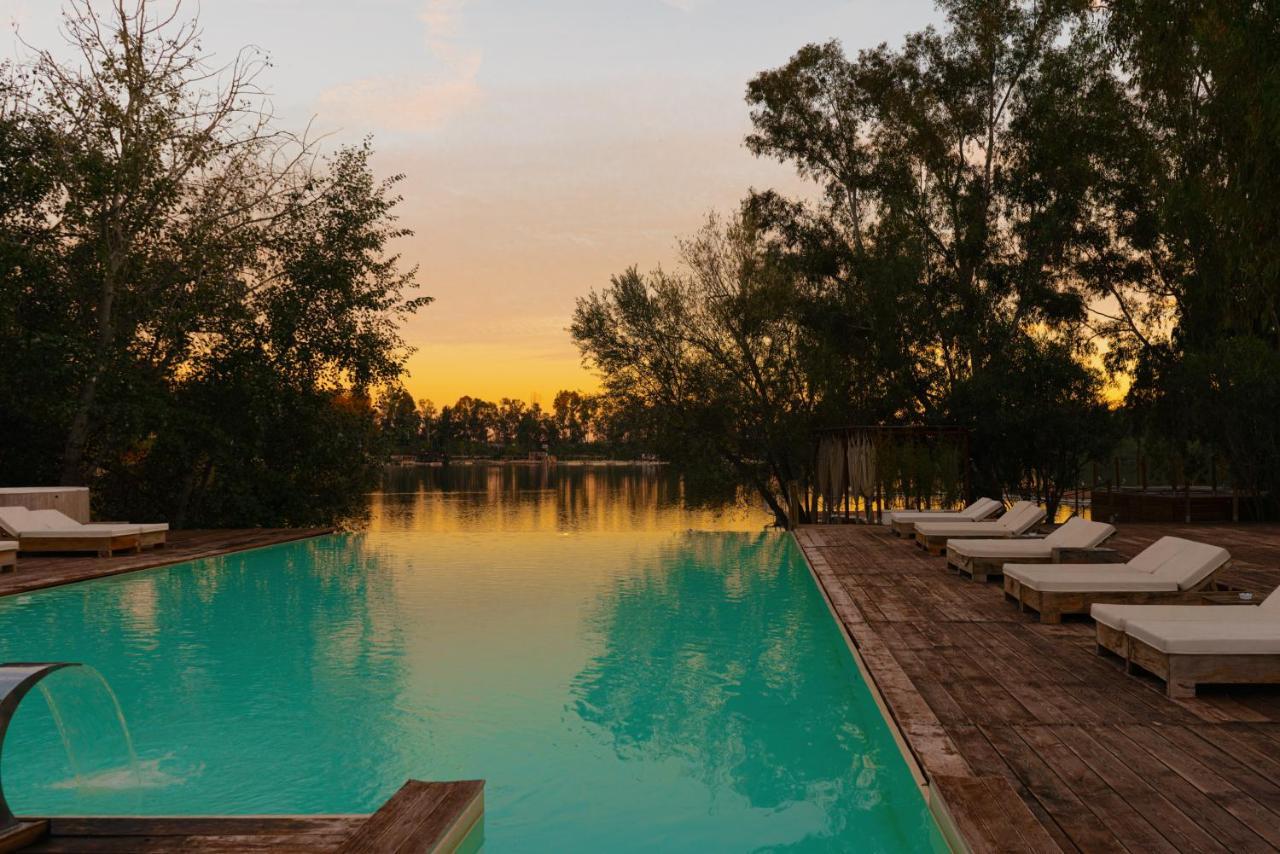 קסטל וולטורנו Nabi Resort Glamping & Spa מראה חיצוני תמונה